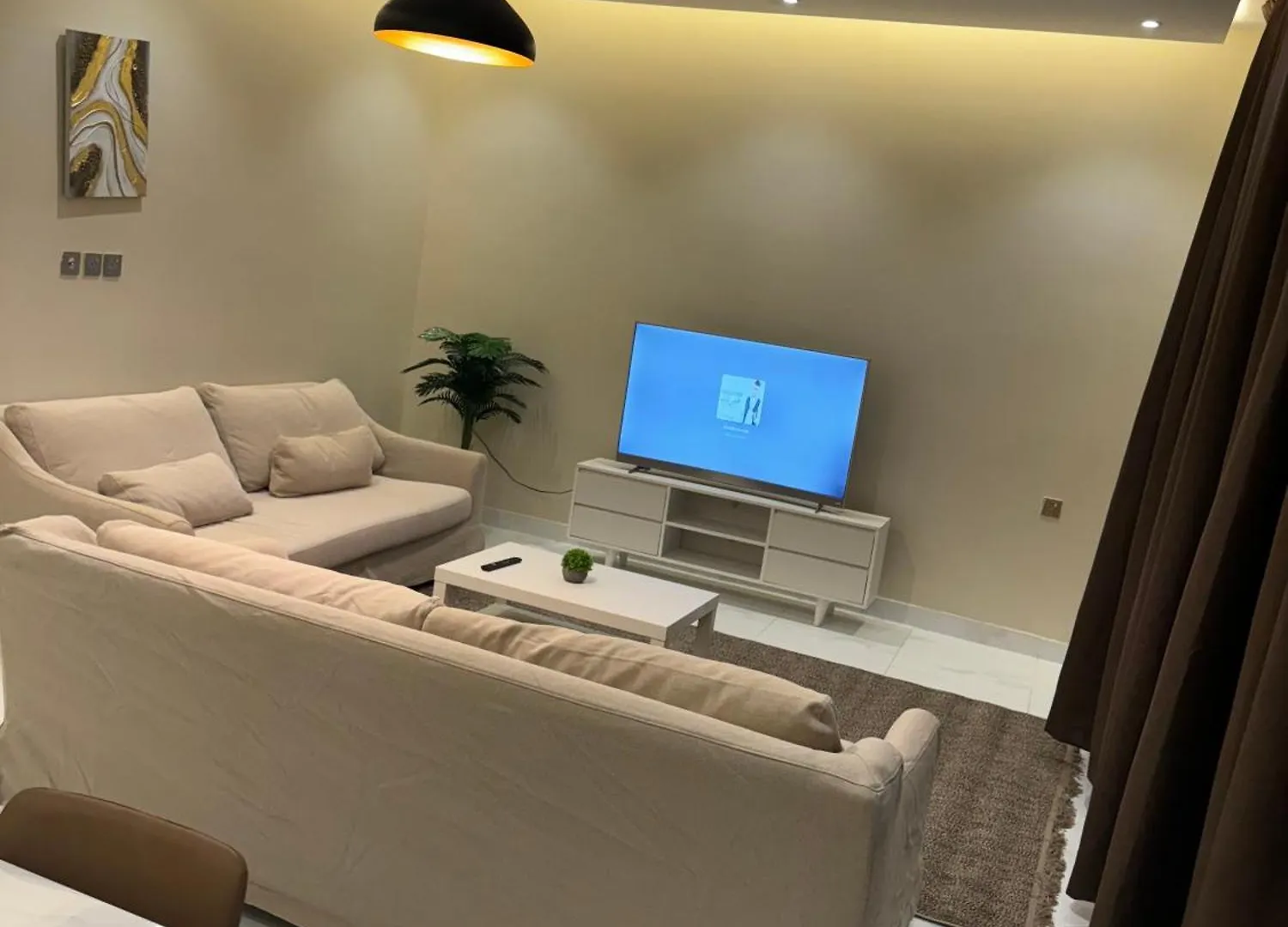 Guest house جولدن Hotel Burayman